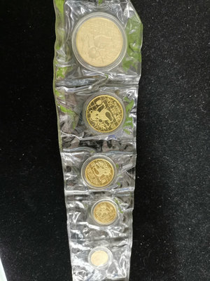 1989年熊貓金幣精制幣，純金999，重59.1克-原封全新38652