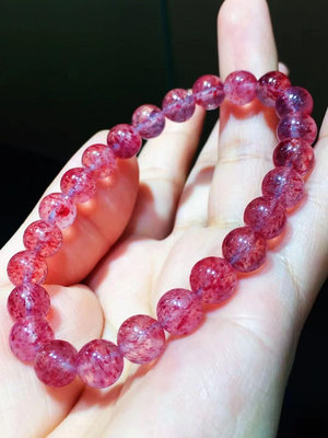 ❤妙玉生花優品購❤B59686✨精品（白水體）草莓晶7.8mm手鍊（內含草莓籽）顏色紅潤，草莓籽多多，晶體通透，油潤！