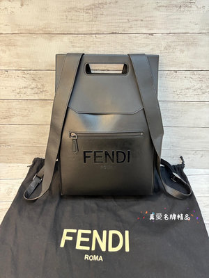 《真愛名牌精品》Fendi 7VZ060 黑牛皮 黑字 翻蓋 後背包 *全新特價品*