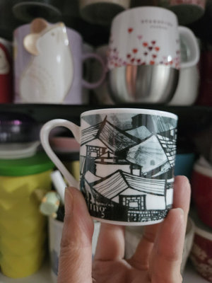 星巴克杯子 北京城市杯小馬克杯 稀少咖啡杯 老款小杯。喜歡的