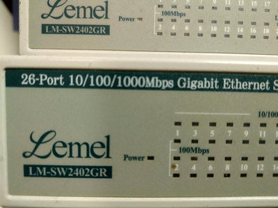 386（3C）Lemel LM-SW2402GR 下面那一台 Switch 交換器 功能正常 路由器 分享器 網管 品相如圖（1/）