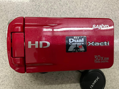 [保固一年][日月豐攝影機] 公司貨 SANYO TH1 Xacti 記憶卡攝影機 便宜賣 [D0406]