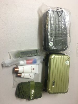 2017 EVA AIR 長榮航空桂冠艙 RIMOWA 旅行包/盥洗包/化妝包/過夜包/手拿包 橄欖綠