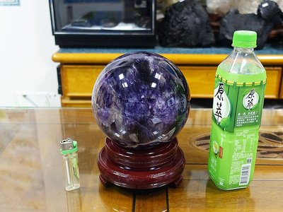 §能量礦石§ 少見大尺寸 紫水晶球 重4783g 直徑151.8mm 附球座