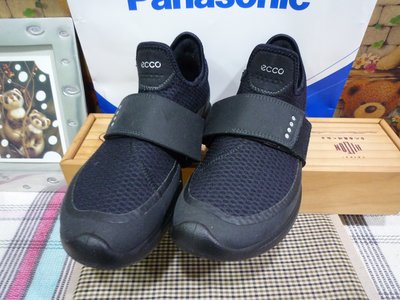 【ECCO】百貨公司專櫃 ECCO BIOM AMRAP 黑色輕量360度環繞運動訓練鞋 Size:36