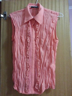 全新百貨公司 設計師品牌 HIDESAN 海蒂山 粉橘色 無袖 襯衫款 顯瘦款 造型上衣 M號