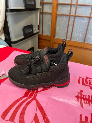 「 二手鞋 」 Nike LBJ 兒童籃球鞋 US11C（黑紅）鐵5