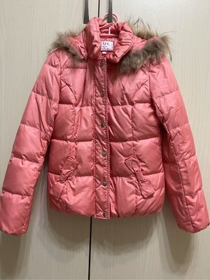 日系專櫃品牌 羽絨外套粉橘色 只穿過一兩次 保暖 顏色很特別