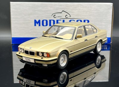【MASH】現貨特價 MCG  1/18 BMW 5 Series (E34) 1992 gold