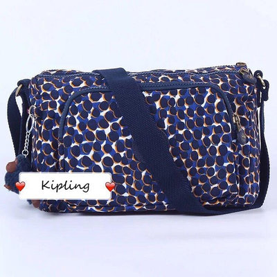 小Z代購#Kipling 猴子包 K12969 斑點紋 輕量輕便多夾層 斜背肩背包 防水