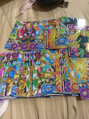 台版 全新正品 七龍珠英雄卡 一彈 UMT1彈-6彈二星卡 稀有卡 片，每張8元，隨機出卡，不挑，盡量不重複。台灣機台投下。十分好用的卡片。