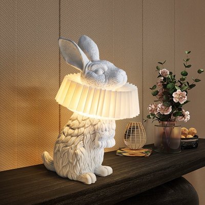 特賣-臥室床頭臺燈客廳餐廳書房兔子兒童房后現代簡約設計造型創意臺燈