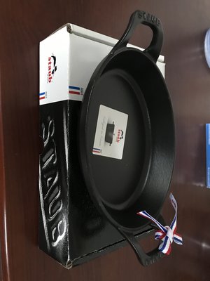 德國雙人牌Staub鑄鐵雙耳烤盤 橢圓形長度21公分深度 4公分(黑色)