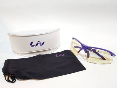 全新公司貨 捷安特 GIANT Liv PIERCING+系列太陽眼鏡 NXT全天候變色鏡片 紫/白 女性專用
