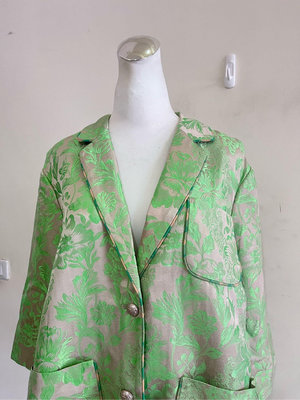 楹。服飾@Charinyeh葉珈伶2023春夏新品-質感綠圖刺繡造型西裝外套 F $19980