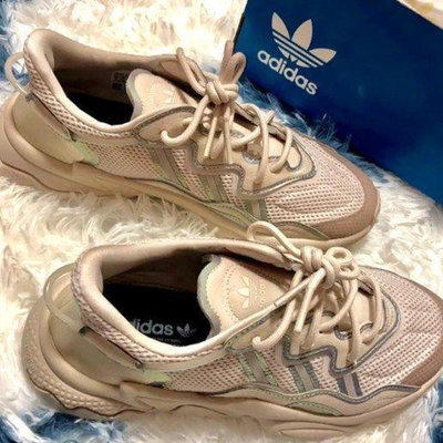 Adidas originals Ozweego 卡其 銀沙黃 男女 FV9655慢跑鞋【ADIDAS x NIKE】