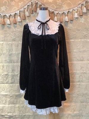 【性感貝貝】學院風黑白色蕾絲絲絨喇叭袖洋裝小禮服洋裝, Morgan 0918 bebe風