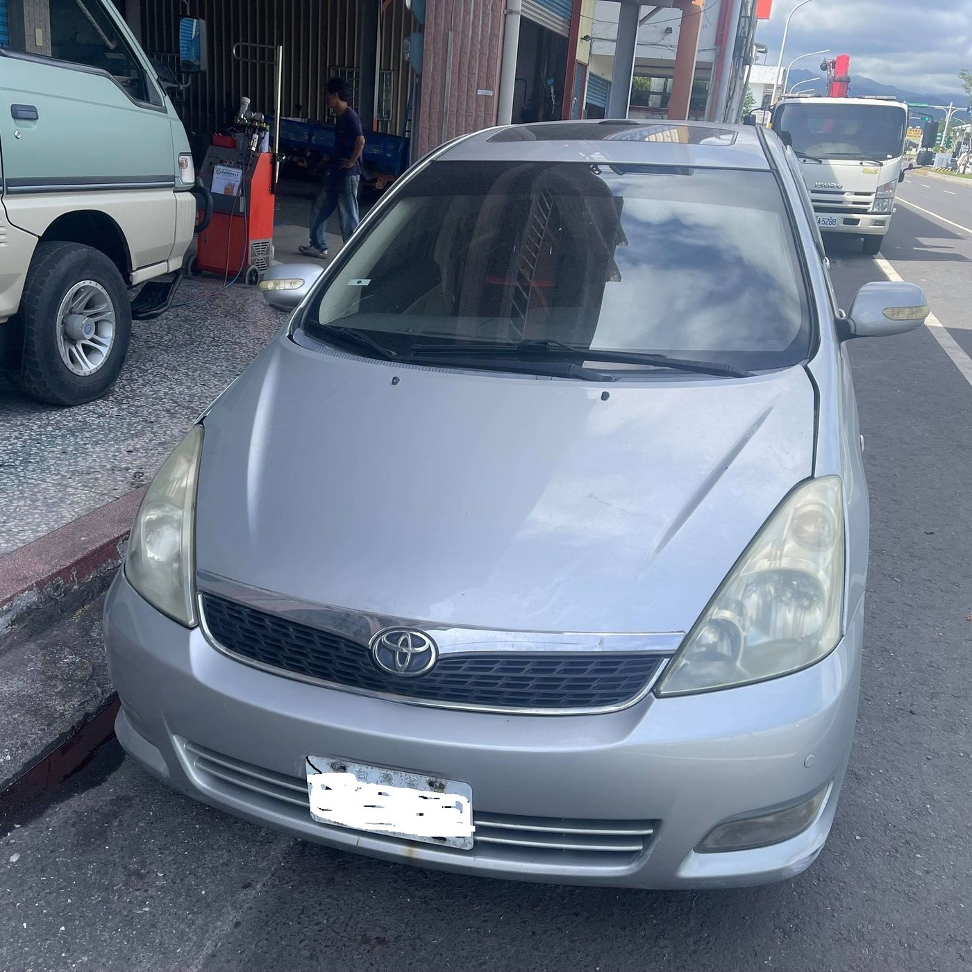 中古回收05年toyota 豐田wish 零件零件車殺肉車拆賣 Yahoo奇摩拍賣