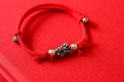 手工純銀龍頭手牌 設計編織紅色手繩