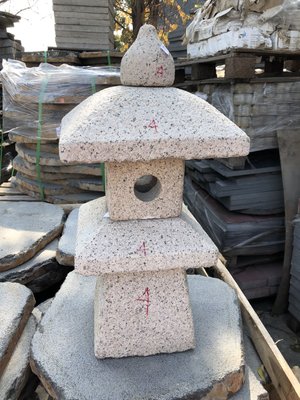 日式石燈~庭園燈(H:60CM W:25CM)