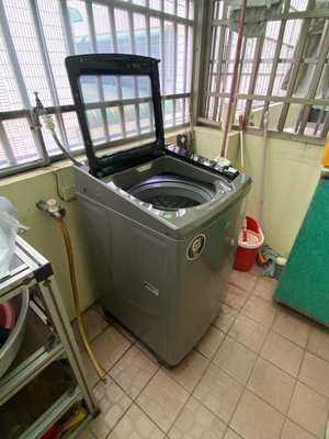 《台南586家電館》台灣三洋 15KG 變頻直立式洗衣機  【SW-15DAG時尚灰】觸控式面板