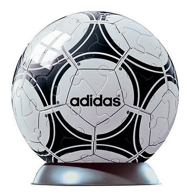 日本拼圖．ADIDAS 愛迪達 1978年版 世界足球杯設計款 60片3D立體塑膠球型絕版拼圖．2003-259