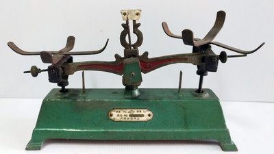 【寶來塢】吉富衡器廠 早期古董收藏 尺桿式 上皿天平 稱量1kg 感量1g 砝碼 托盤天秤