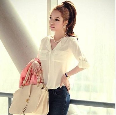 【 Angela ViVi 】 韓版 辦公室OL款成熟氣質顯瘦寬鬆胸前口袋七分袖V領襯衫上衣 百搭白色