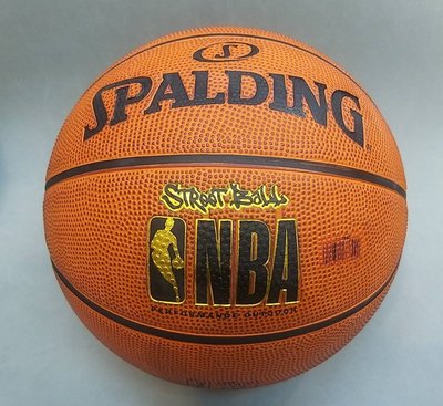 SPALDING 斯伯丁 NBA Street Ru橡膠籃球 7號室外 籃球 深溝 籃球 SPA73799另有戰術板