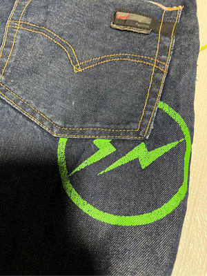 ￼Levi’s Fenom Fragment 閃電褲 原色藍 W30稀有綠閃7分陳冠希著