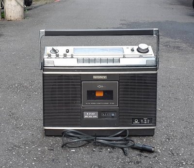 阿母的早期珍藏~日本原裝進口 SANYO 卡帶收錄機(CF-580)古董手提收錄音機 復古老收錄音機 老錄音機