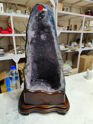 [999玉石坊]*大支深孔金木型紫水晶洞(重達29.5公斤)*16800元低價出售