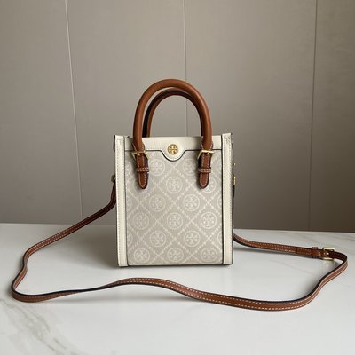 【King女王代購】 Tory Burch 新款老花奶白色琴譜包 淺色系提花面料 18*16*6