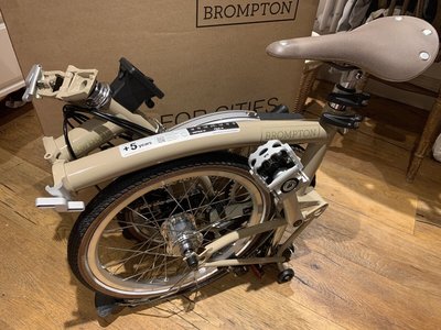 代購            全新未拆封barbour X brompton合作款折疊小布自行車2022限量版-雙喜生活館