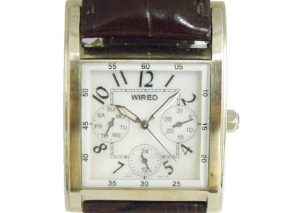 [專業模型] 三眼錶[WIRED 451504] 雅柏 WIRED 系列-方形三眼石英錶[貝殼面+三眼]時尚/軍/中性錶