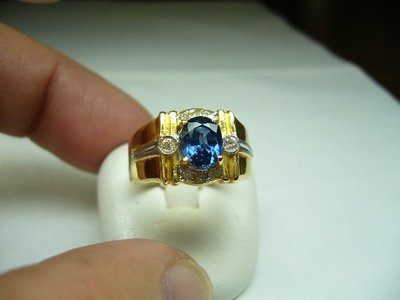 [吉宏精品交流中心]1.48克拉 天然藍寶石 天然鑽石 黃K金 造型 戒指(男戒)