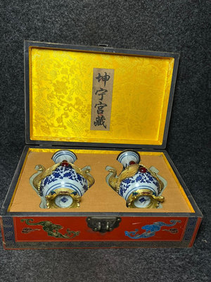 大清乾隆御制青花瓷花瓶漆器盒“藝術瑰寶，青花至尊” ， 青花瓷，位居瓷器首位，中國獨164