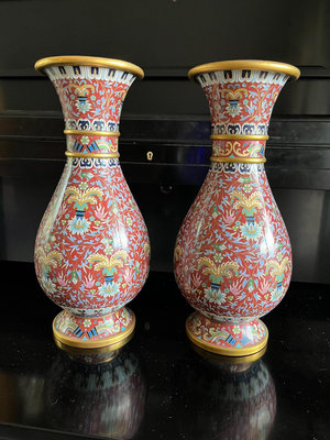 創匯景泰藍，銅胎掐絲琺瑯鋼花瓶一對，高30.5厘米，張同祿大