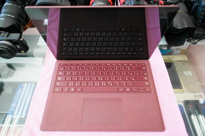 微軟 Surface laptop 第二代 i7-8650U 8G SSD256G UHD Graphics 620