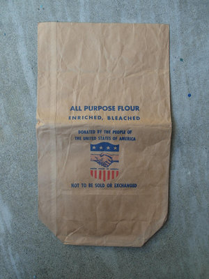 早期-國軍--眷村---懷舊---麵粉袋---麵包--紙袋---MAAG--中美合作-美援--44x25.5公分-美軍顧問團