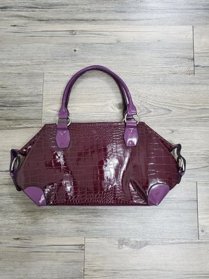 紫色亮面仿皮 造型手提袋 雙向拉鍊 內部一個拉鍊袋，+兩個置物袋 肩背包 手提包 包包