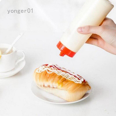 Yonger01 四孔沙拉瓶 塑料調味瓶油壺 帶蓋式擠醬瓶 300ml