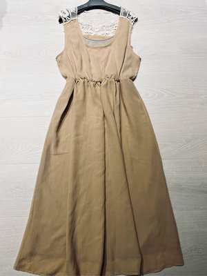 專櫃Lisa Lisa駝色MOMA IROO 0918款蕾絲雪紡絲質長洋裝