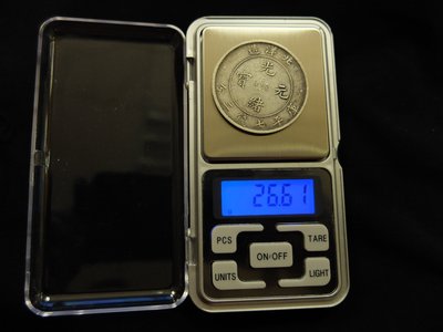 【牯嶺郵幣社】電子攜帶型小磅秤限重200克秤重最小單位0.01克不含秤上錢幣僅展示用