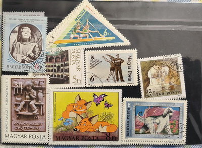 新整理匈牙利郵票帶黑卡，括10套不同主題，含三角票，未拆封5646
