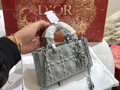 Cinder-ella 牛皮 Dior 2023 新品 鉆石紋 全新尺寸 Mini Lady D-Joy 橫版 腋下戴妃 N.O7678