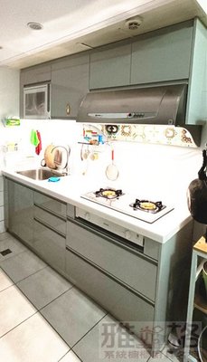 【雅格歐化櫥櫃】～工廠直營～一字型廚櫃、流理台、樂天人造石檯面、廚具、結晶門板、櫻花Q-600C懸掛式烘碗機、烤漆玻璃