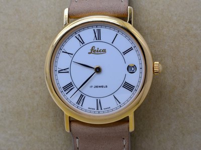《寶萊精品》Leica 徠卡金白圓型日期手動男子錶