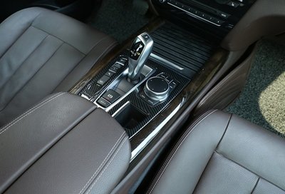 ~歐力車飾~寶馬 BMW 14~18年 F15 X5 中控面板 X5 排檔框 水杯框 中控飾板 碳纖維紋