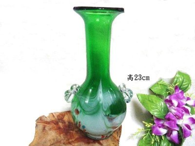 ~~早期 綠色 玻璃 花瓶 高約23cm(D下)~~